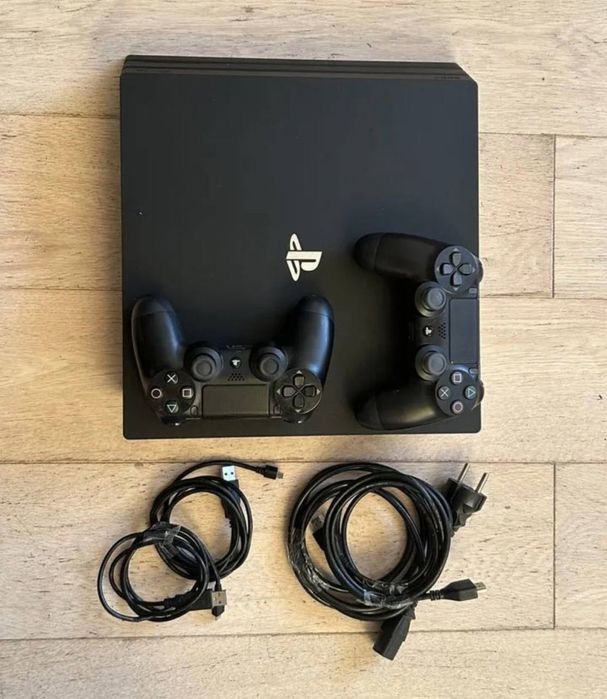 Приставка PS4 Pro 1TB с играми