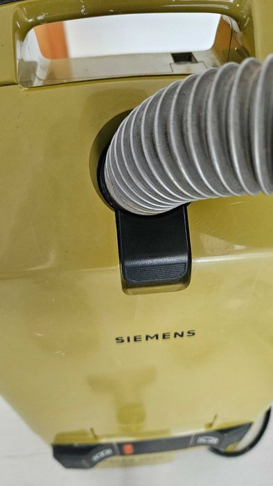 Aspirador Siemens VS 5200 c/ saco