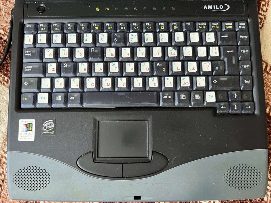 Ноутбук Fujitsu Amilo M-6500 + бонус
