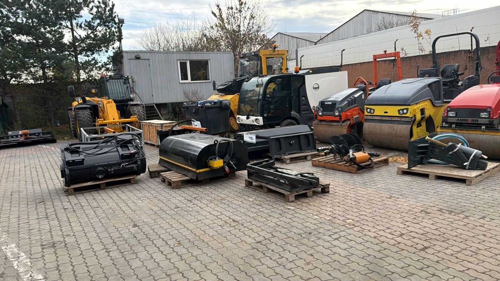 Щітка навісна для навантажувачів CAT, BOBCAT, JCB