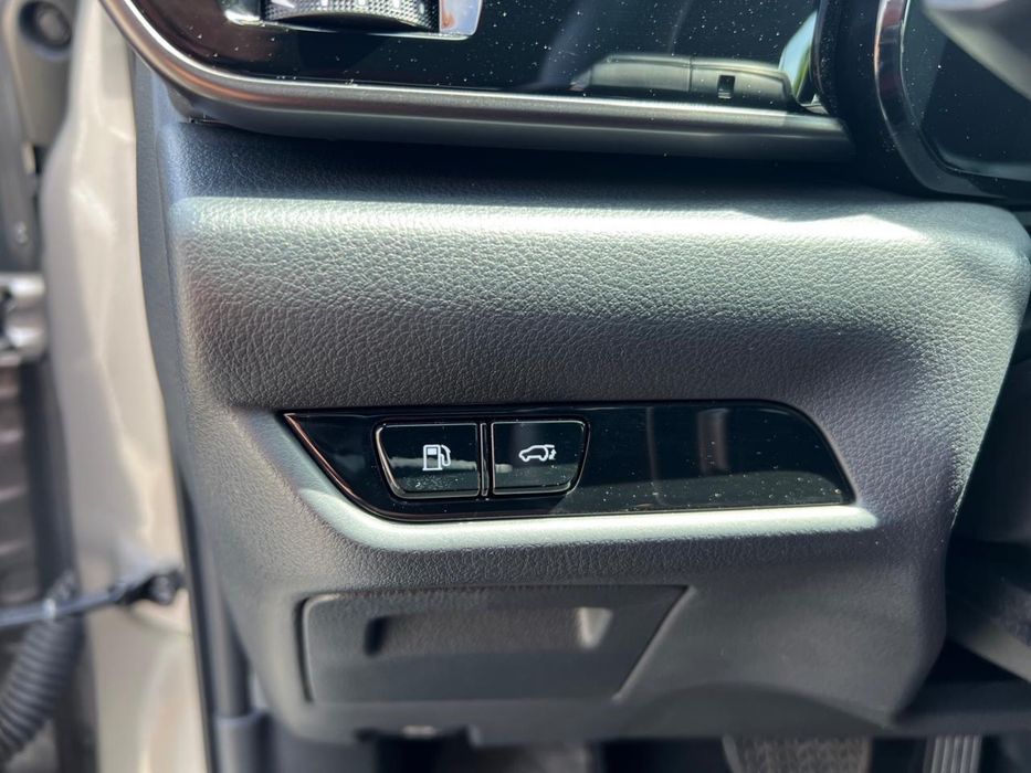 Продам машину лексус NX 250