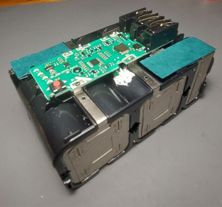 Regeneracja naprawa akumulatorów Makita Milwaukee