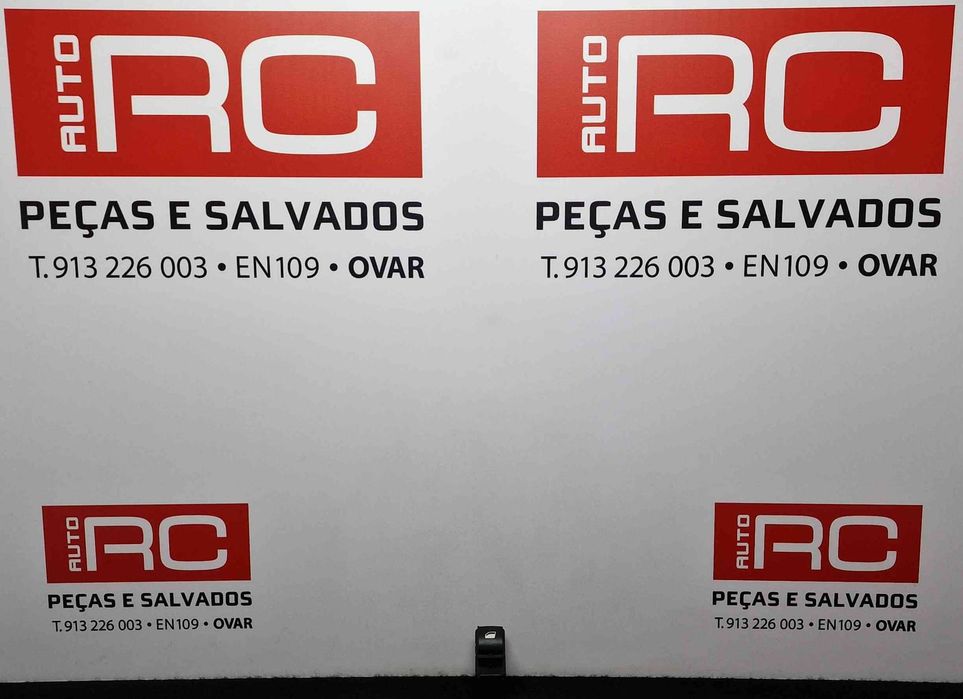 Comando / Botão / Interruptor Vidros Frente Direito 96657927ZD - CITROËN C3 II