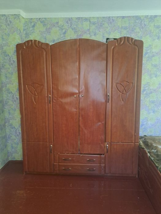 Меблі у спальню прихожа