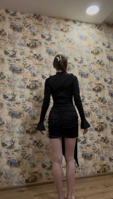 Вечернее трендовое платье