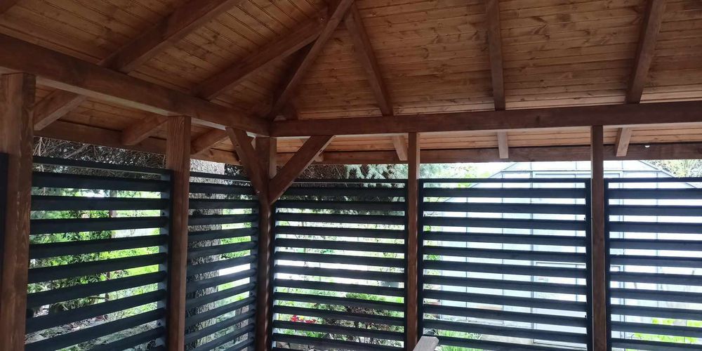 Altana malowana z panelami