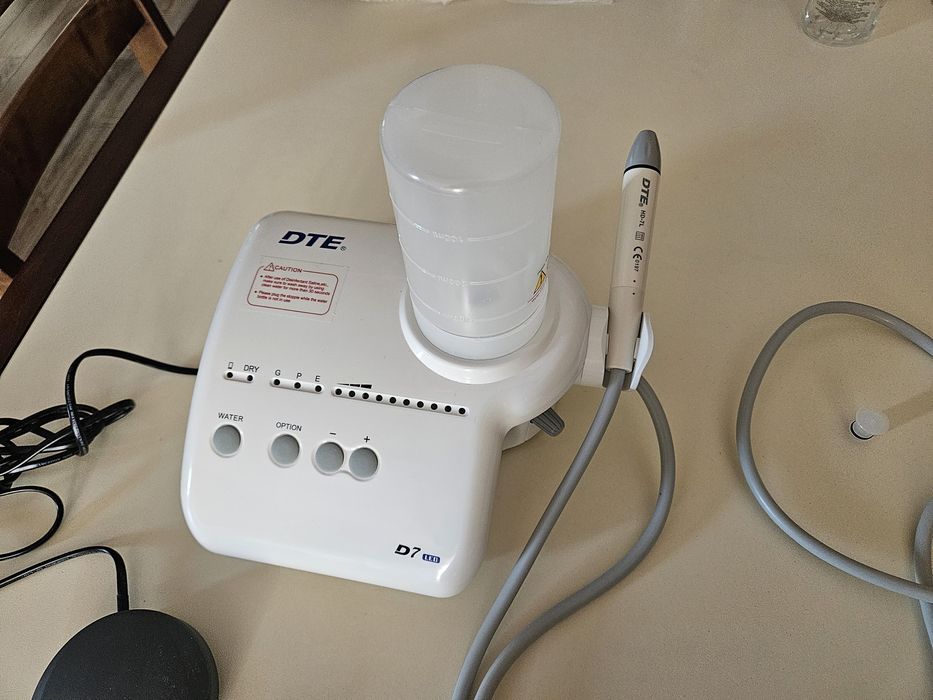 Ультразвуковий скалер DTE D7 LED ultrasonic scaler