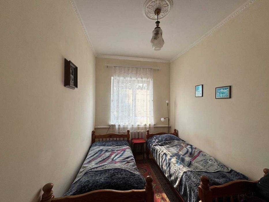 Продаж двоповерхового будинку для великої сім’ї в с. Хацьки