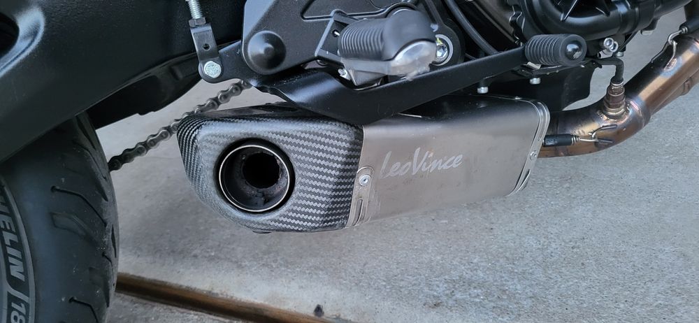 Escape LeoVince Underbody  tracer 7