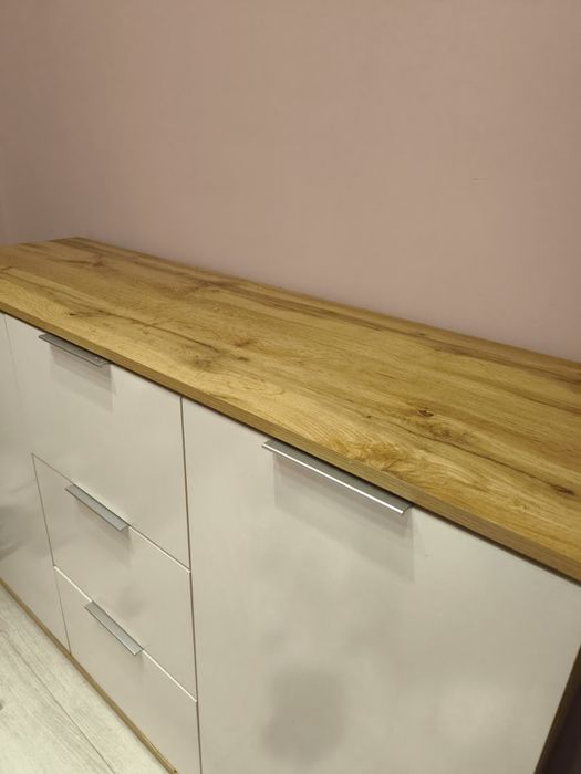 Komoda Black Red White