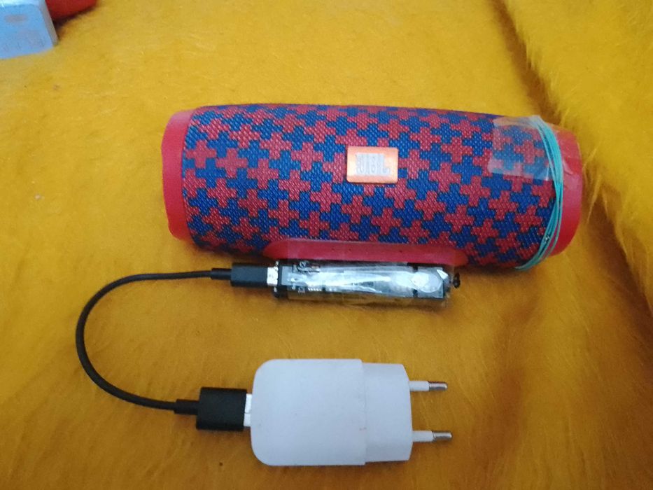 Продаются радио приемник УКВ FM 66,,,108мгц