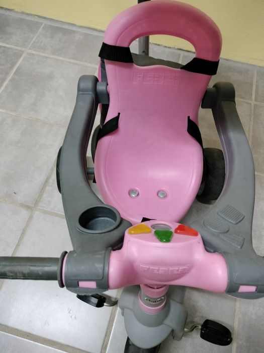 Dou triciclo crianca