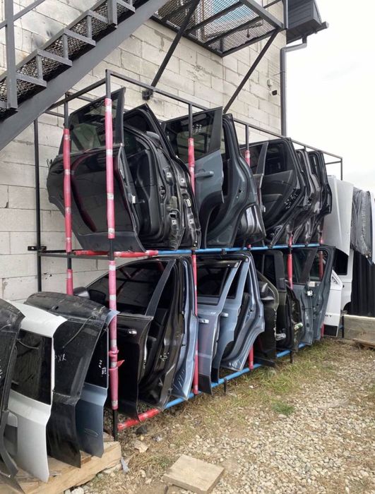 Двері кришка багажника jeep Cherokee Compass Renegade Patriot