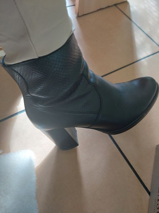 Botki lasocki 38r.skóra