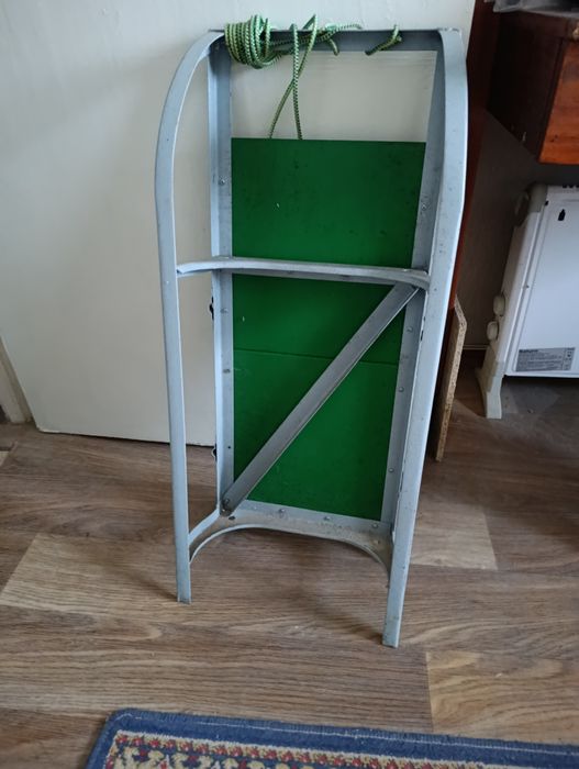 Железные санки с уголка