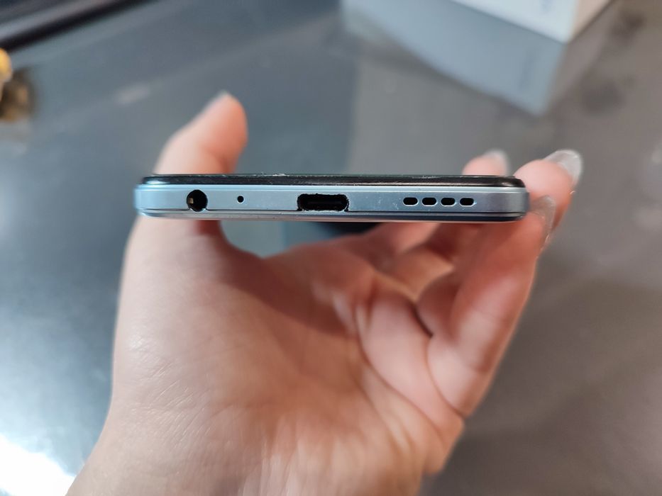 Продам телефон у гарному стані Vivo y 21
