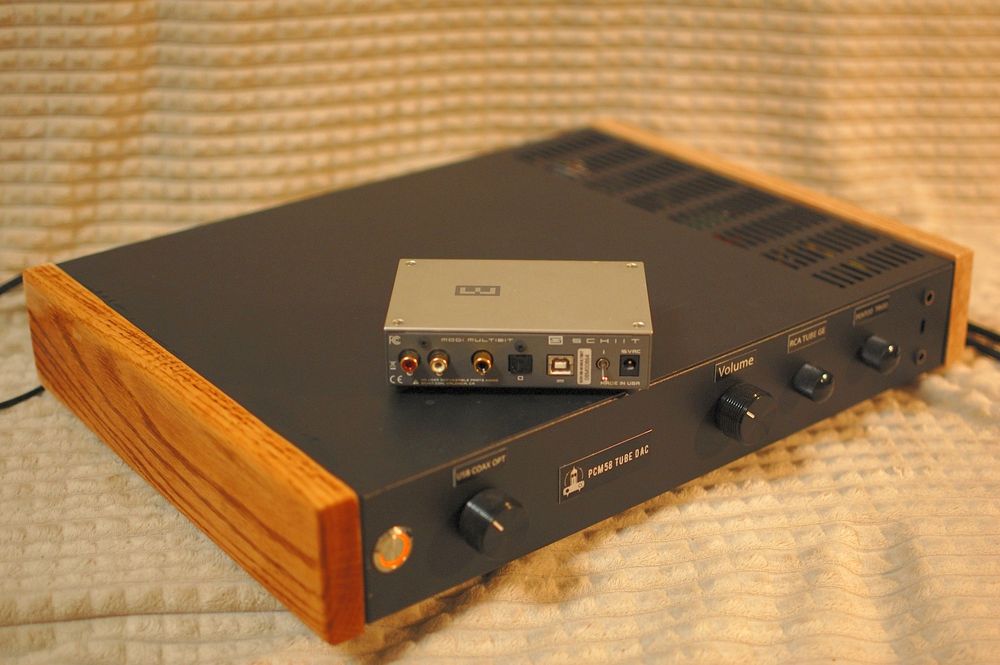 ЦАП мультибітний і ламповий Schiit Modi Multibit / R2R Tube HI-RES DAC