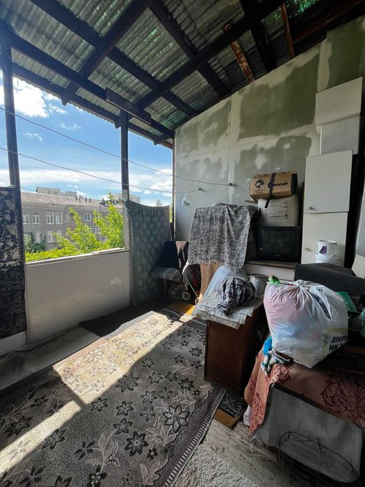 Продам гостинку 24.5м2 метро Заводская