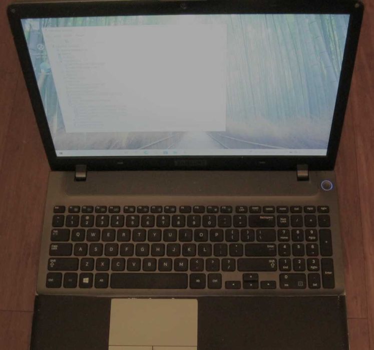 Laptop płyta Samsung NP350 i5 ram 4gb grafika 2gb Win10 sprawny
