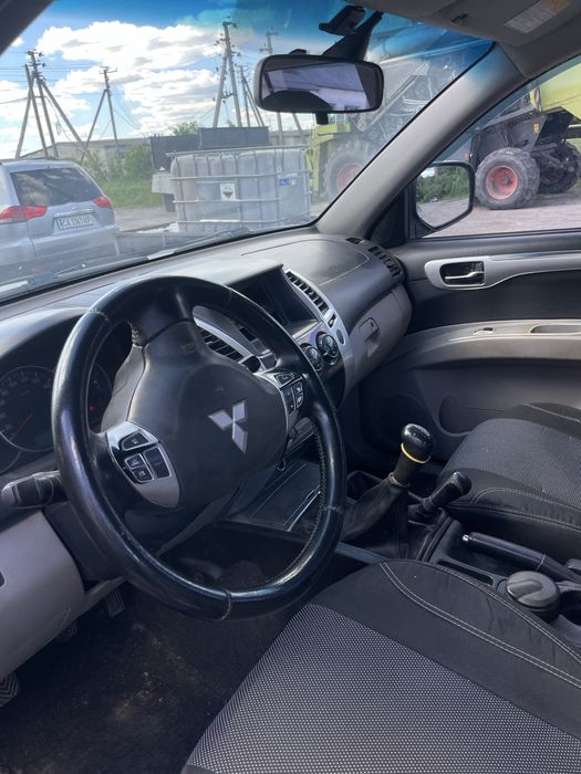Mitsubishi pajero sport