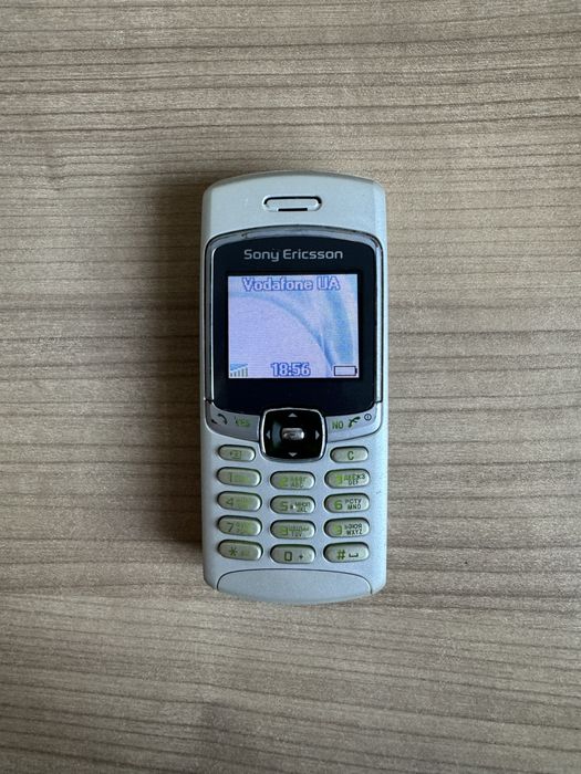 Мобильный телефон Sony Ericsson T230