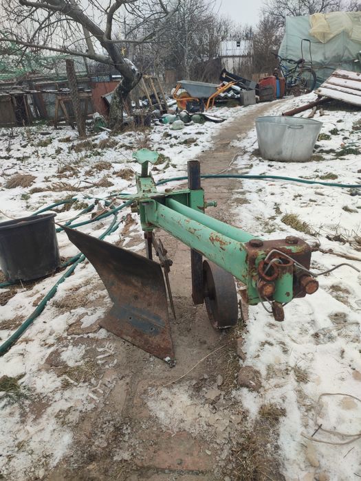 Продам плуг для мотоблока