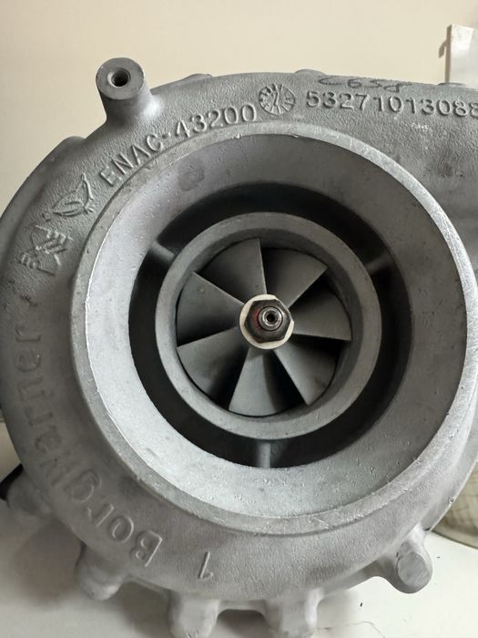 Продам турбіну двигуна Mercedes OM926 53271013088