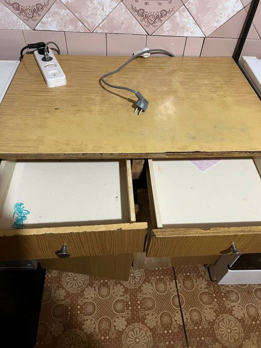 Продам кухонні меблі, підвісна шафа, кухонна шафа, мийка