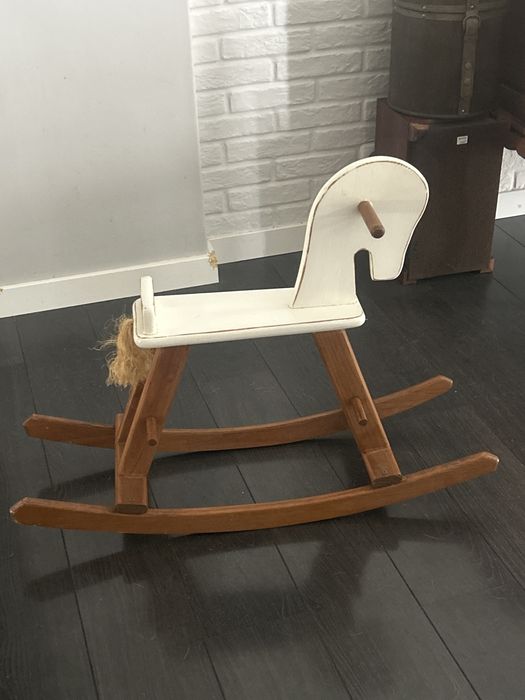 Cavalo criança brinquedo madeira e branco vintage