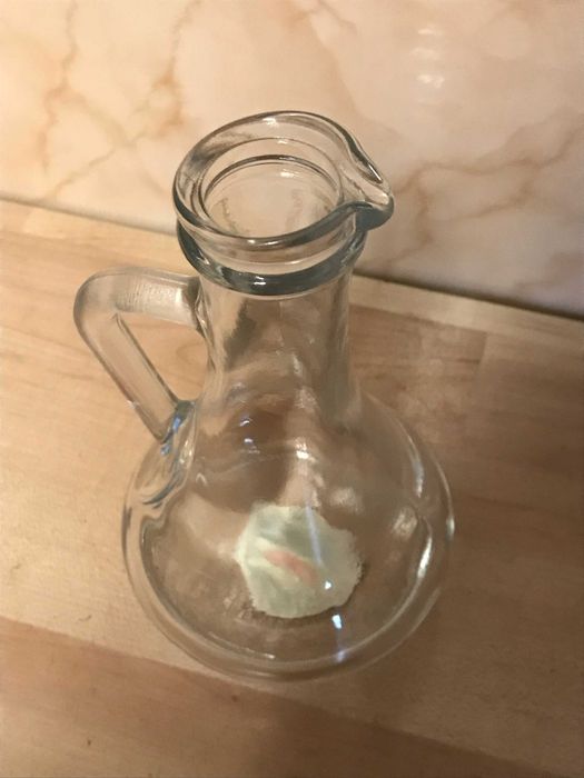 Dzbanek na wino, na wodę, na oliwę