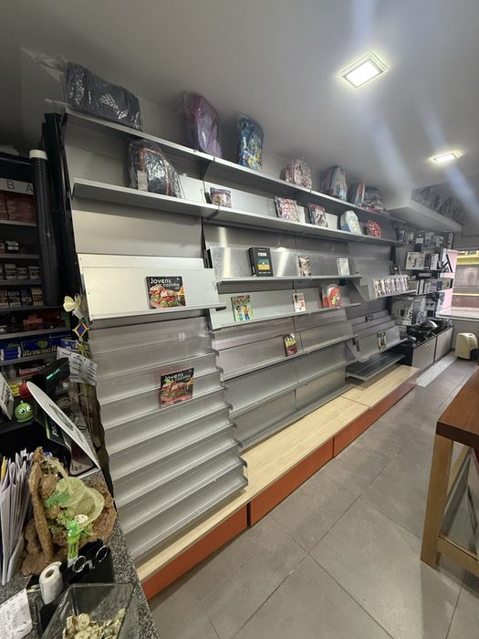 Estante de expositor.