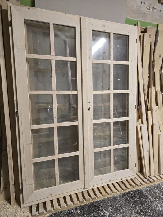 Okno  drewniane 150 x 200