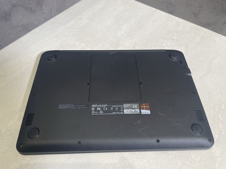 Ноутбук Asus E402S 14"/2GB RAM/32GB SSD! N3125