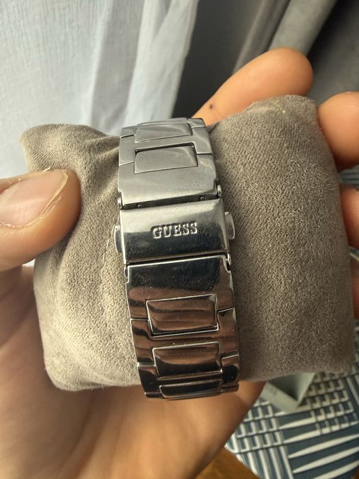Piekny kobiecy zegarek „Guess Ladies sport”