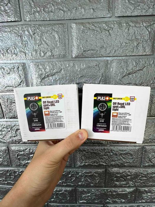 Круглые мощные туманки 24watt с ангельскими глазками led фары