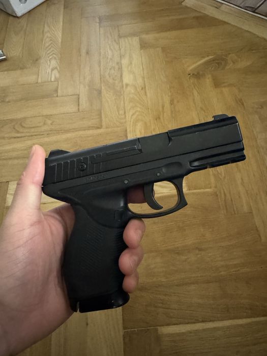 Дитячий пістолет