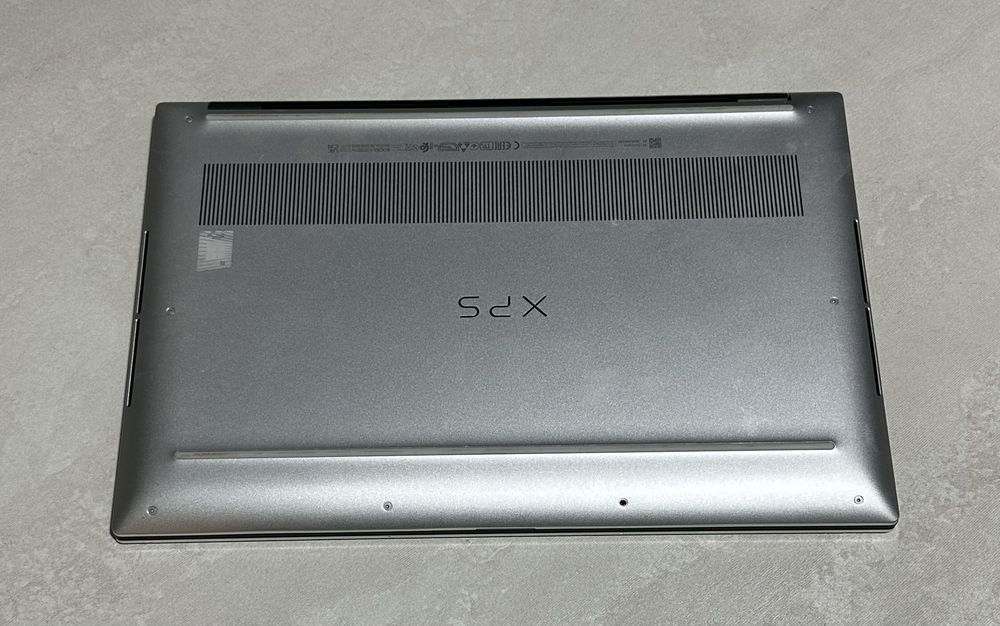 Ноутбук Dell XPS 9510 15.6ʼ’/16GB DDR4/256GB SSD/i7-11800H/RTX 3050Ti