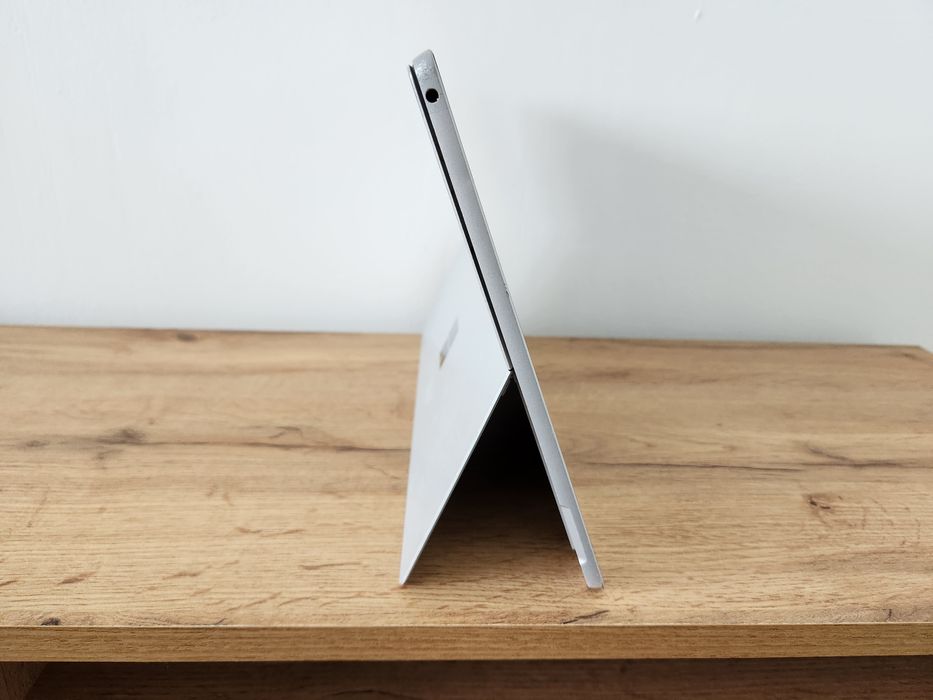 Microsoft Surface Pro 5 (1807) LTE | i5-7300U | 8GB RAM | 256GB SSD