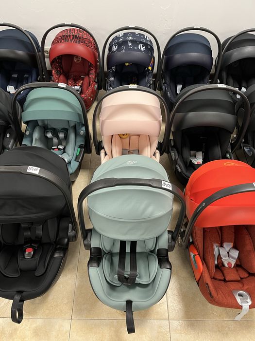 Автокрісла Шоурум Britax Römer Cybex Recaro Maxi Cosi автолюлька cloud