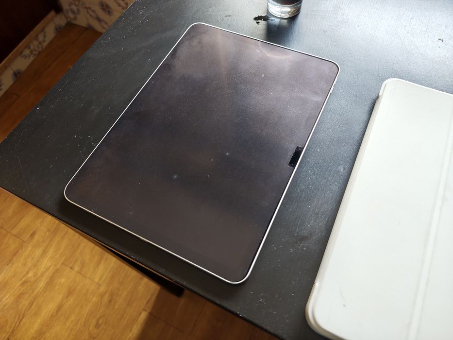 Troco/Vendo iPad Air 11 M3 128gb com película e capas!