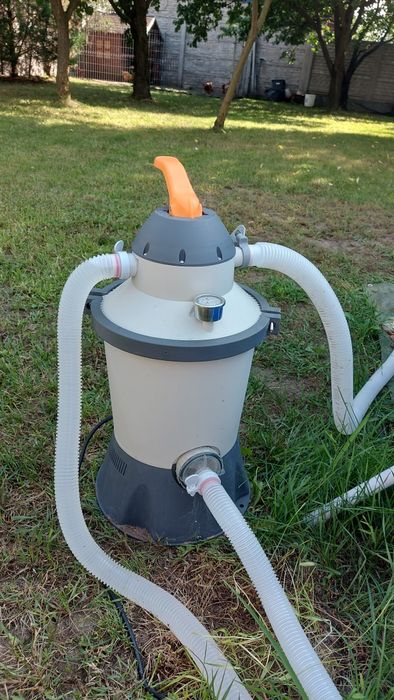 Basen i pompa piaskowa