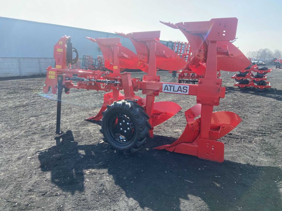 Pług obrotowy zagonowy lekki typ ATLAS EURO-MASZ zabezpieczenie kołek