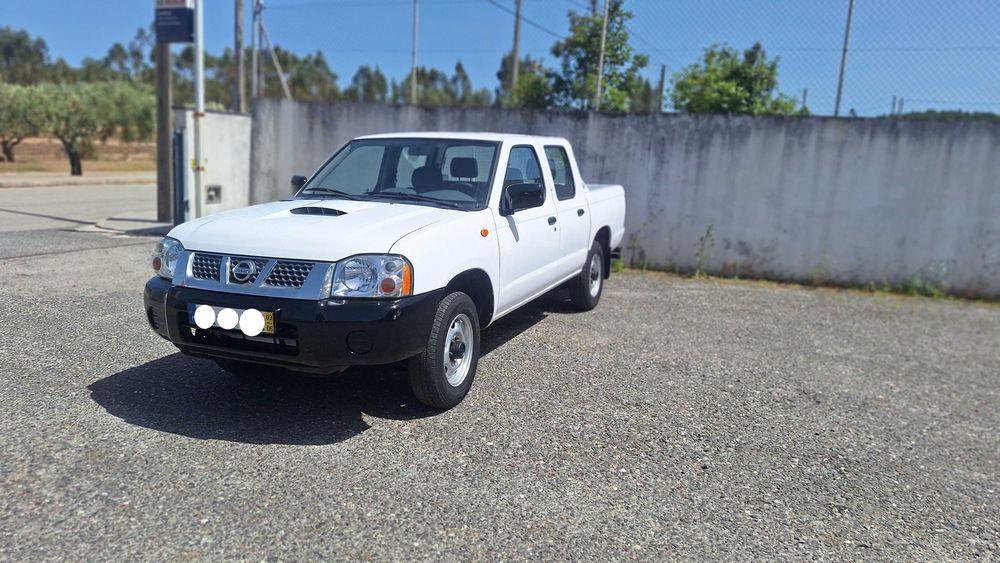 Nissan Navarra  muito estimada