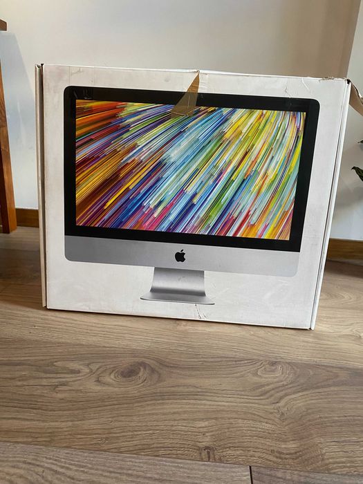 Computador iMac  21,5 polegadas, em muito bom estado.