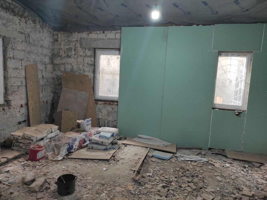 Продам помещение 87 м2 центр за Пассажем 1 эт неж.ф. под ремонт