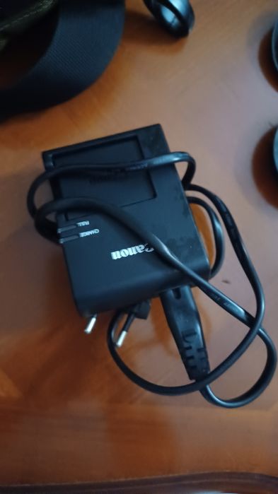 Máquina  canon 1200D oferta imperdível.