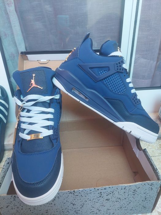 Air Jordan 4 Retro Howard University
