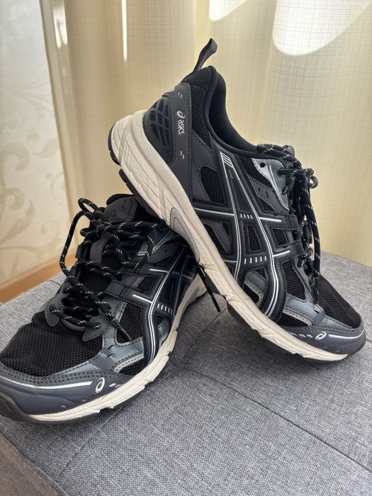 Кросівки чоловічі asics