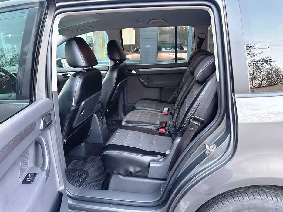 VW Touran TDi на автомате