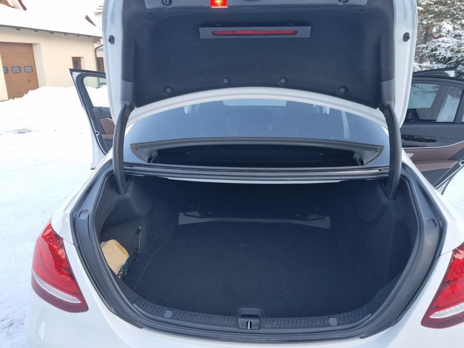 Mercedes Benz 2017 рік